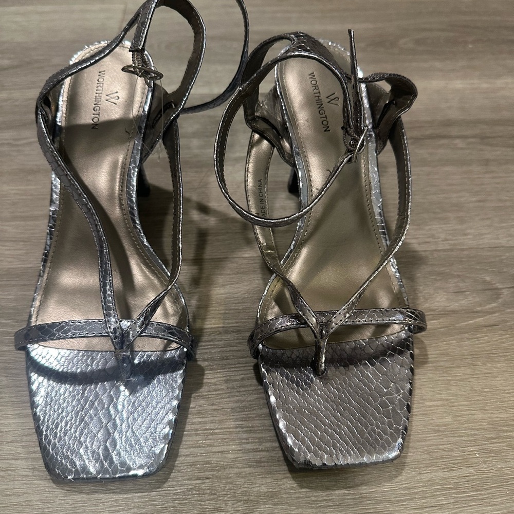 Worthington Silver Strappy Women's Sandals